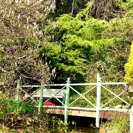 Groves Hall Garden Apartman